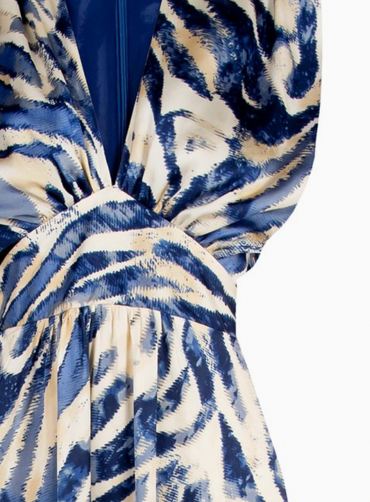 Kleid var col im Empire Stil