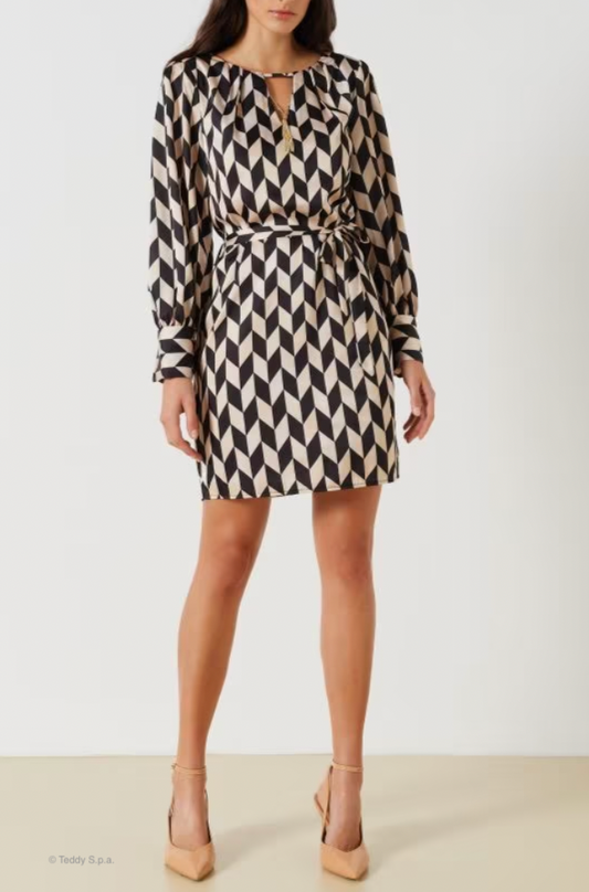 Kleid var nero